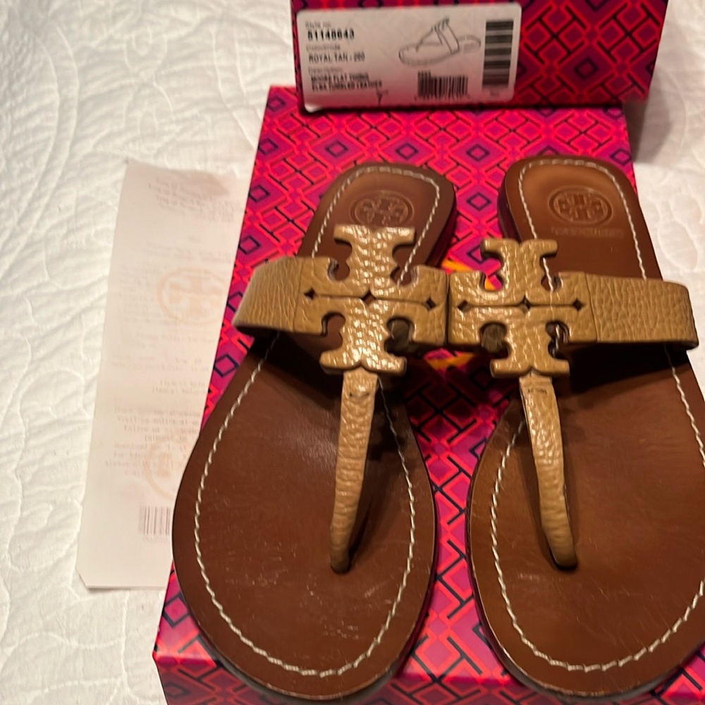 Tory Burch Moore flat thing. Elba tumbled leather. Tan. Size 7